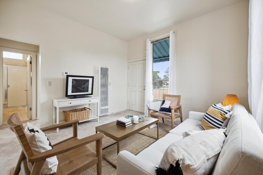 More Photos Of 1820 3rd St, Alameda Apartments For Sale