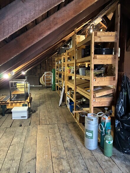 More Photos Of 1011 Hoosick Rd, Troy Storefront Retail Residential For Sale