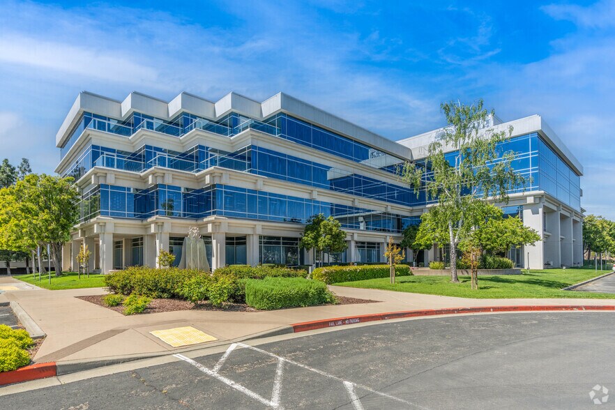 More Photos Of 5050 Hopyard Rd, Pleasanton Office For Sale
