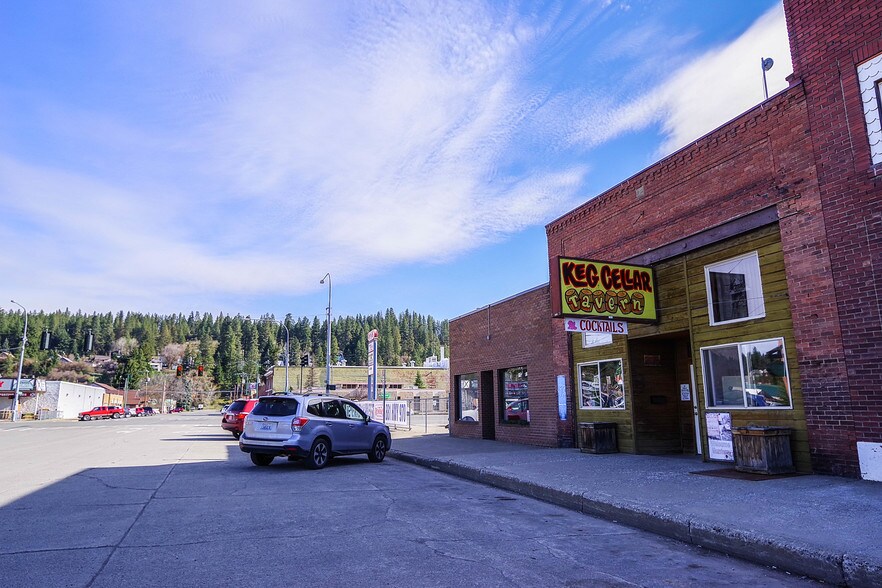 More Photos Of 112 N Pennsylvania Ave, Cle Elum General Retail For Sale