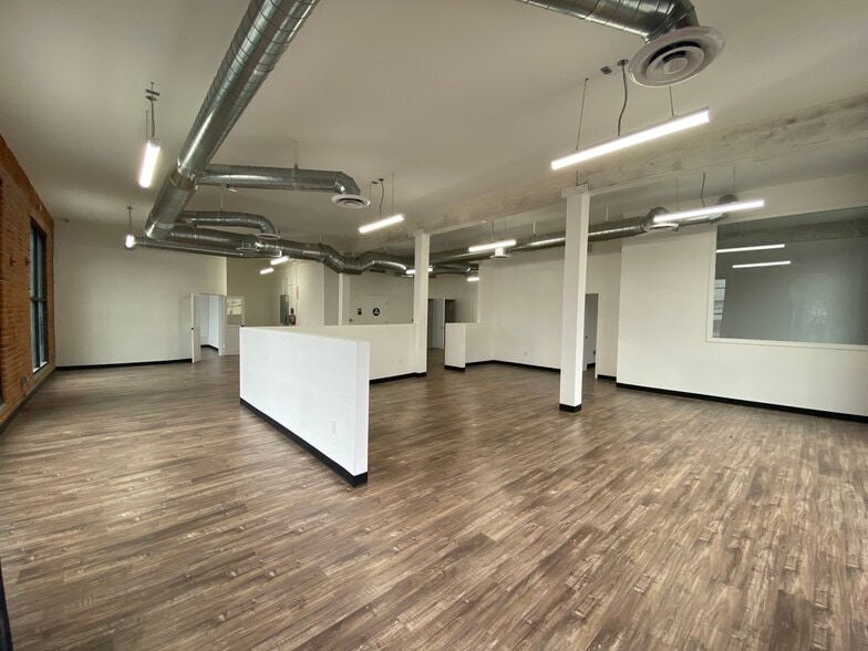 More Photos Of 6000 Gramercy Pl, Los Angeles Warehouse For Lease