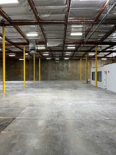 More Photos Of 34 N 45th Ave, Phoenix Unknown For Lease