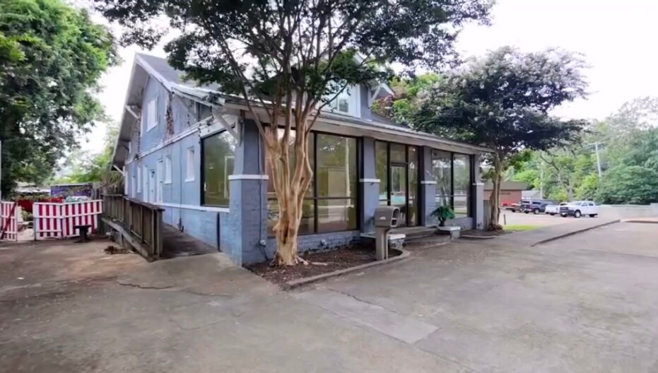 Primary Photo Of 508 University Dr, Starkville Apartments For Sale