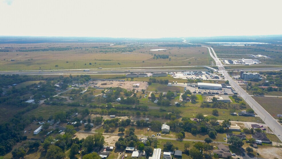 More Photos Of 2808-2900 S Laurent St, Victoria Land For Sale