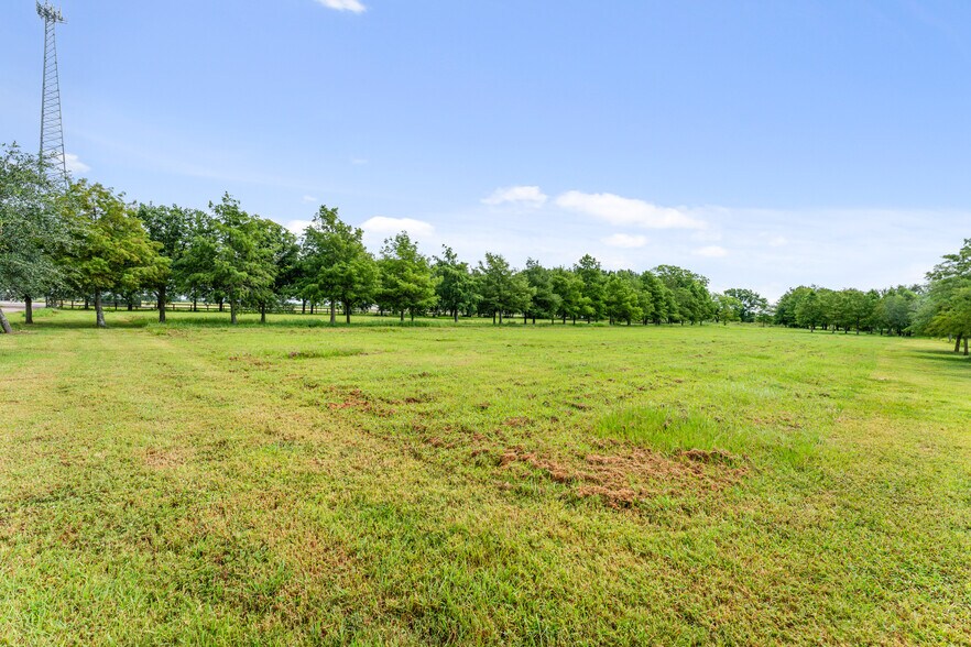 More Photos Of 23111 FM 1462 Rd, Damon Land For Sale