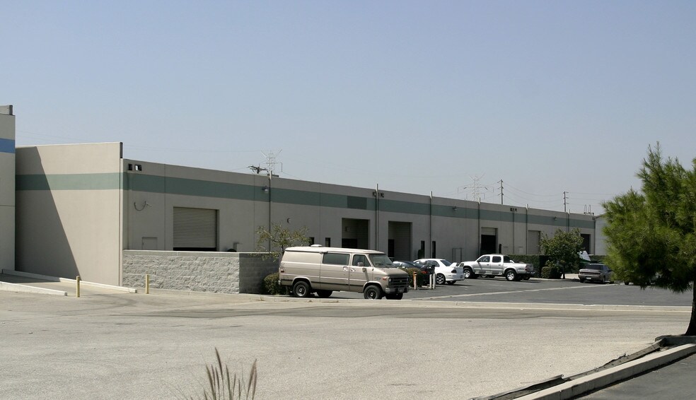More Photos Of 5519-5523 Ayon Ave, Irwindale Coworking Space