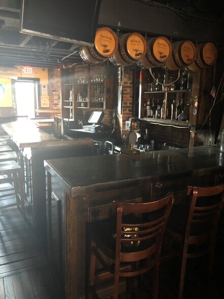More Photos Of 902-904 S Charles St, Baltimore Restaurant For Lease