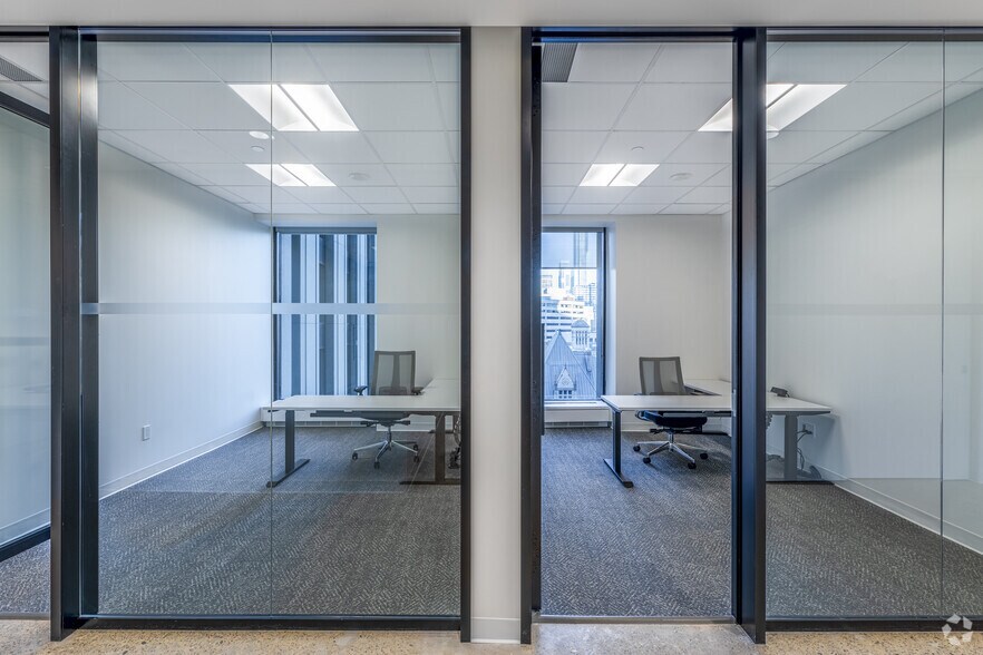 More Photos Of 390 Bay St, Toronto Office For Lease