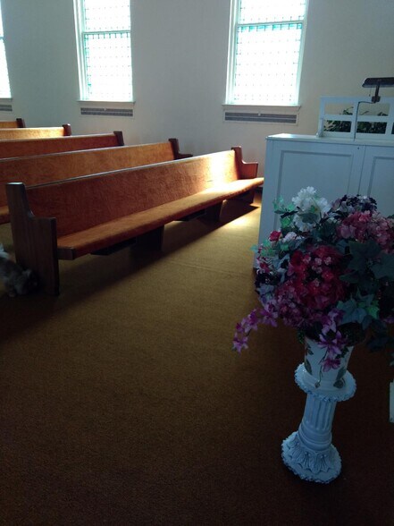 More Photos Of 71 S Washington St, Oxford Religious Facility For Lease