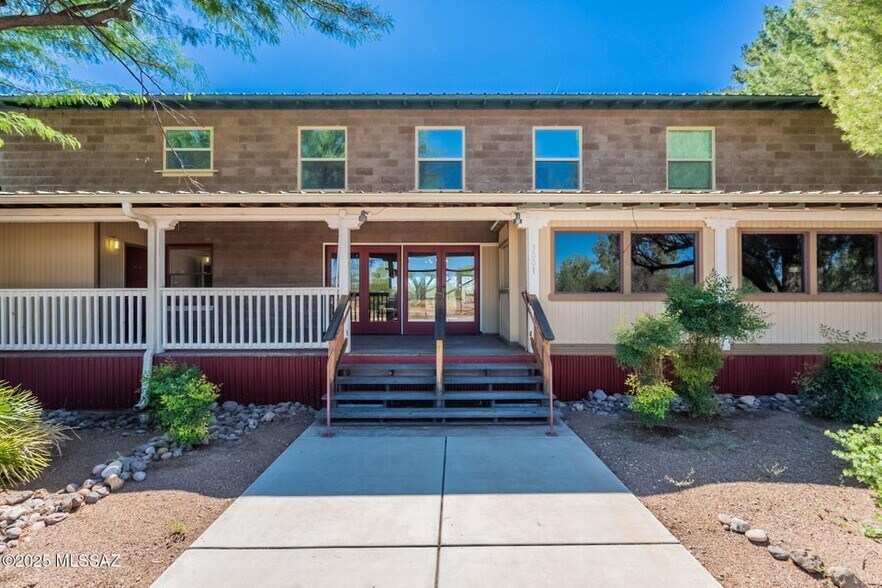 Primary Photo Of 3001 E Frontage Rd, Amado Restaurant For Lease