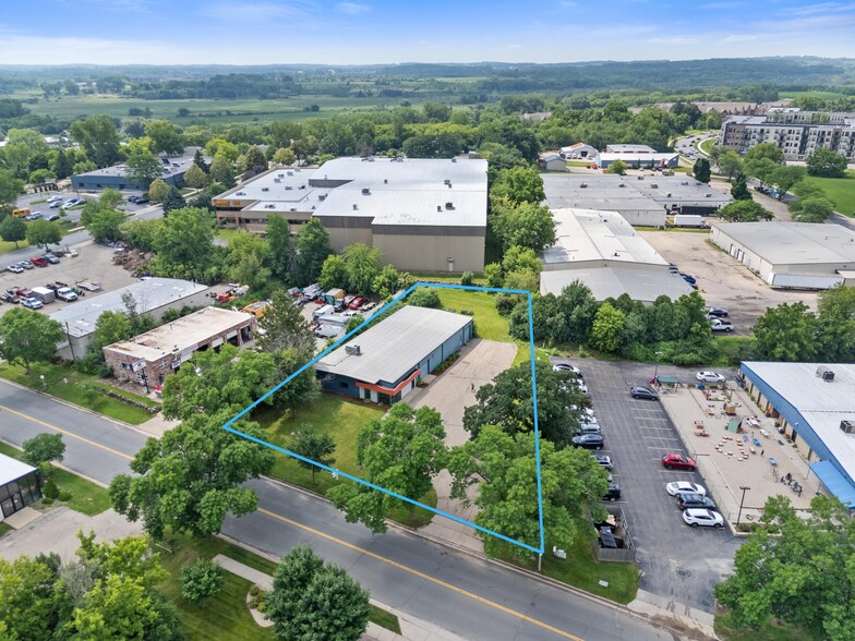 More Photos Of 1225 Greenway Cross, Madison Flex For Sale