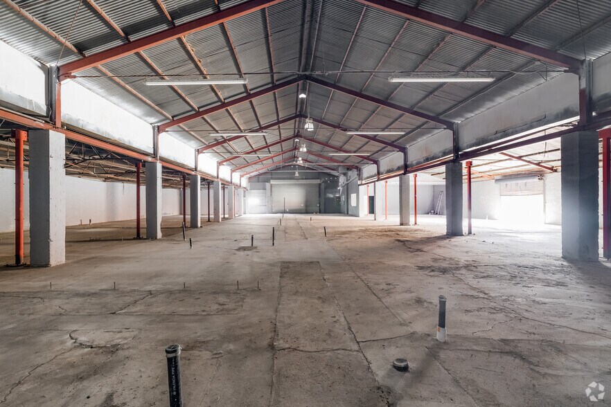 More Photos Of 728-730 W Esther St, Long Beach Warehouse For Sale