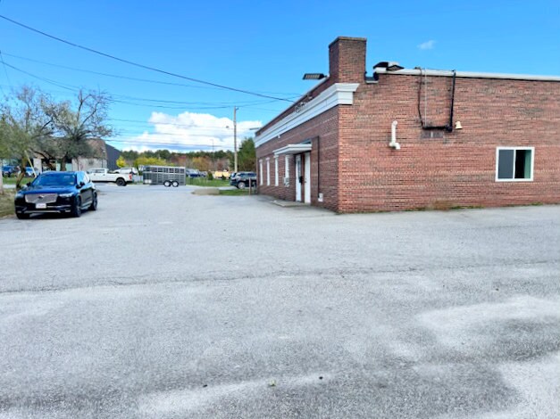 More Photos Of 676 Broadway, Bangor Office For Lease