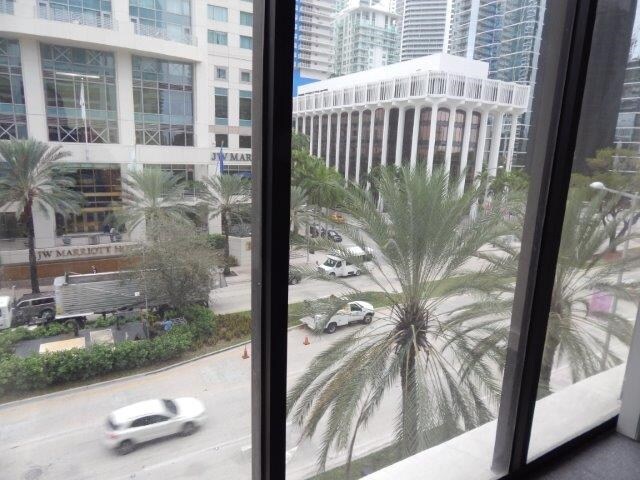 More Photos Of 1110 Brickell Ave, Miami Office For Lease