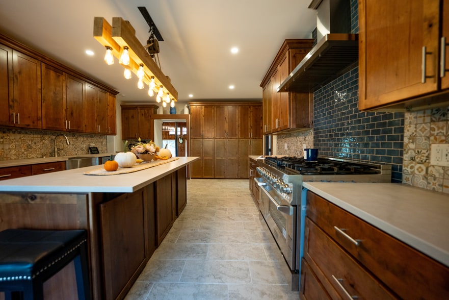 More Photos Of 770 John Shultis Rd, Denver Specialty For Sale