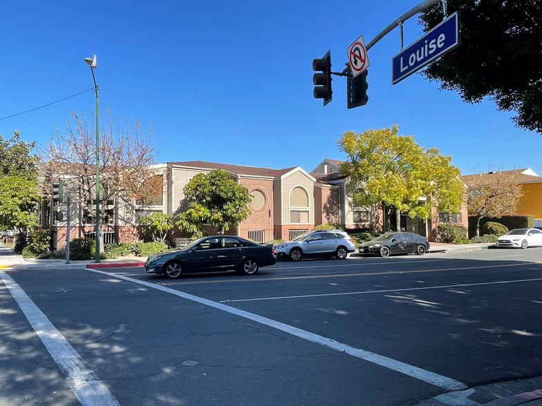 Primary Photo Of 301 E Glenoaks Blvd, Glendale Office For Lease