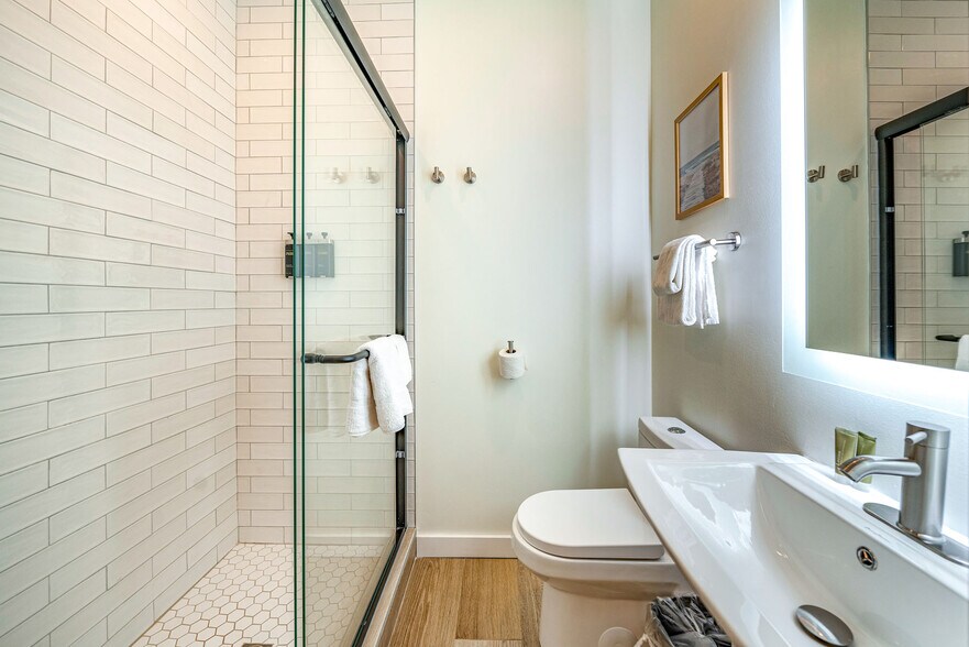 More Photos Of 724 Ocean Ave, Ocean City Hotel For Sale