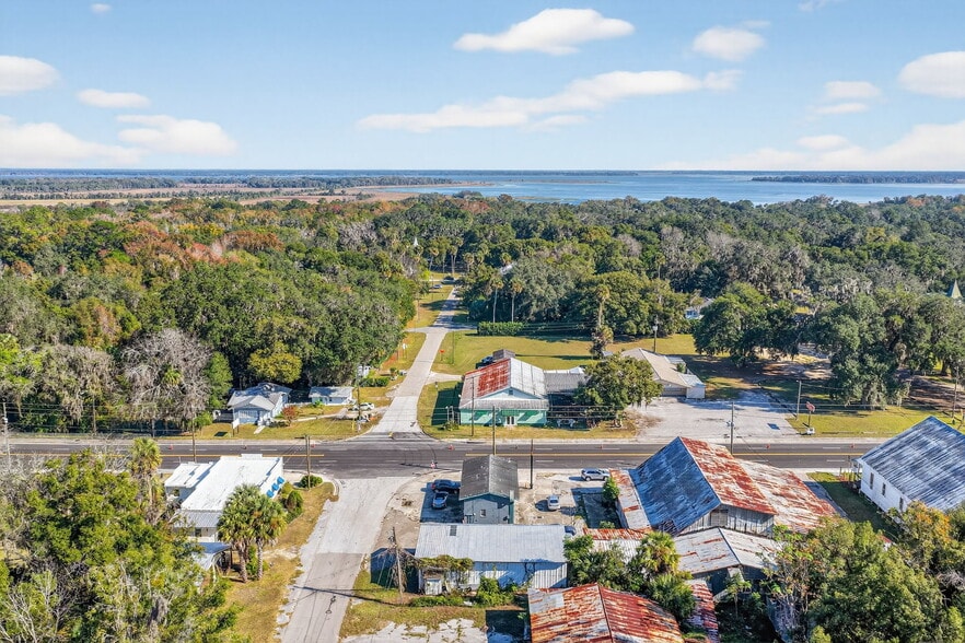 More Photos Of 20700 9th St, McIntosh Service Station For Sale