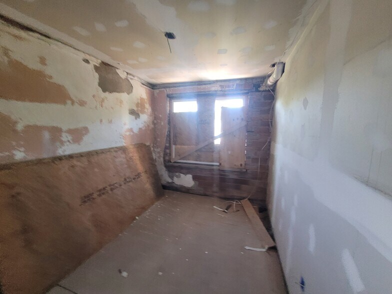More Photos Of 14907 Livernois Ave, Detroit Flex For Sale