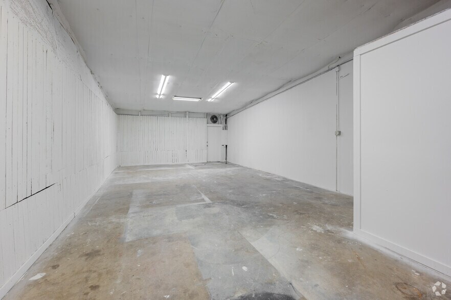 More Photos Of 2602 Fort Worth Hwy, Weatherford Warehouse For Lease
