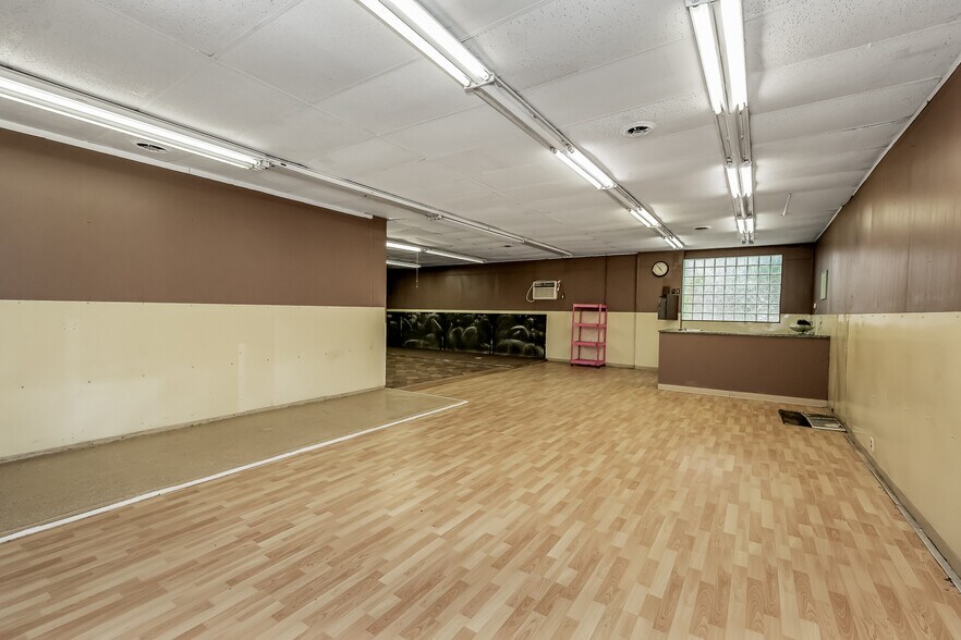More Photos Of 569-571 Coleman Avenue, Johnstown Office For Sale