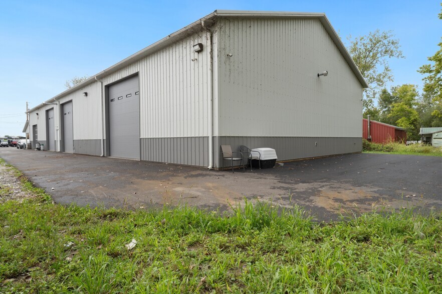 More Photos Of 2667 East Harbor Rd, Port Clinton Freestanding For Sale