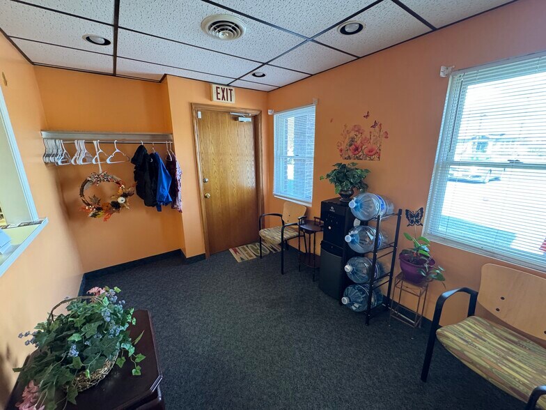 More Photos Of 4623 Onondaga Blvd, Syracuse Medical For Lease