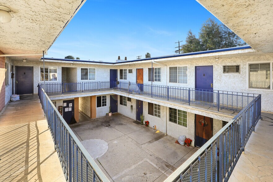 More Photos Of 15865 Vanowen St, Van Nuys Apartments For Sale