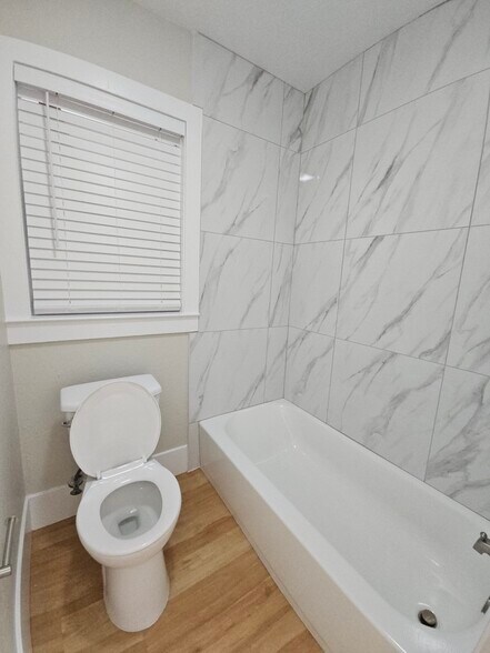 More Photos Of 2017 30th St, Sacramento Apartments For Sale