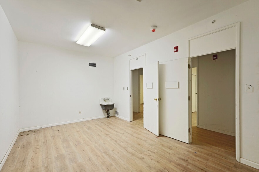 More Photos Of 512 W Harding Way, Stockton Medical For Sale