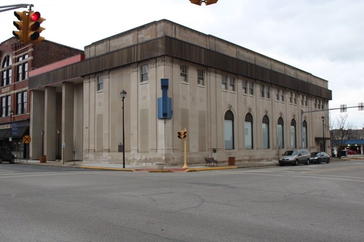 More Photos Of 121 N Chestnut St, Seymour Medical For Sale