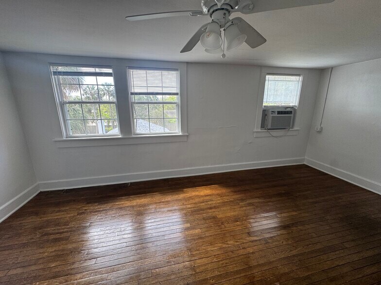 More Photos Of 35 Dufferin St, Saint Augustine Apartments For Sale