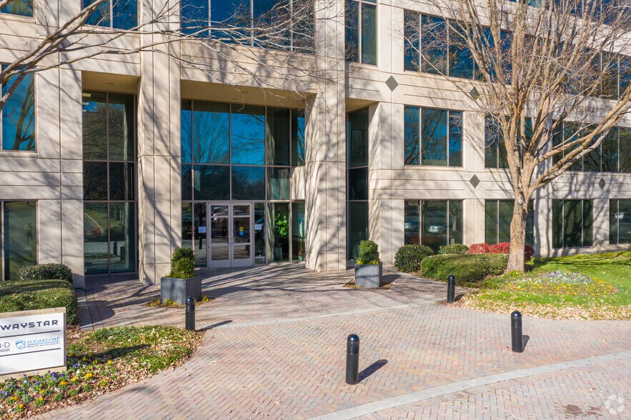 More Photos Of 2055 Sugarloaf Cir, Duluth Office For Lease