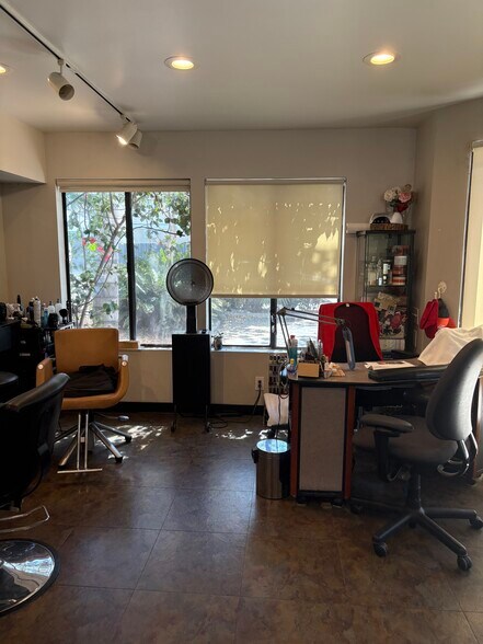 More Photos Of 1920 5th St, Simi Valley Freestanding For Lease
