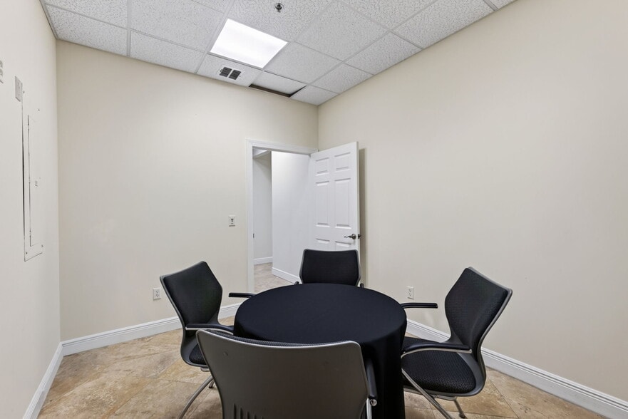 More Photos Of 2151 S Alternate A1A Hwy, Jupiter Medical For Sale