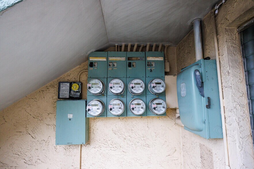 More Photos Of 110 S Kuakini St, Honolulu Apartments For Sale