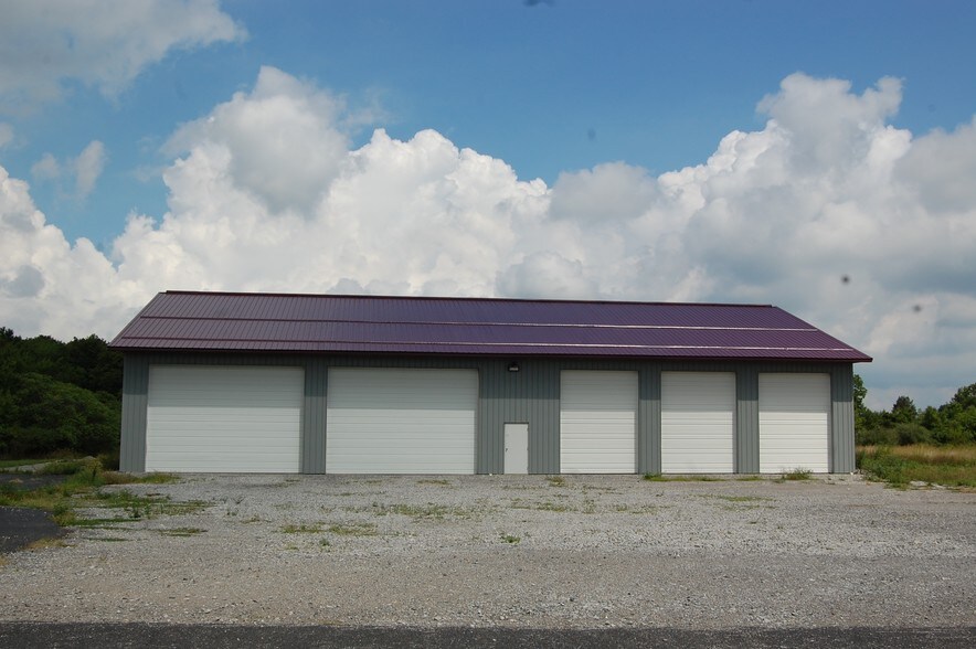 More Photos Of 5773 E Main Street Rd, Batavia Warehouse For Lease
