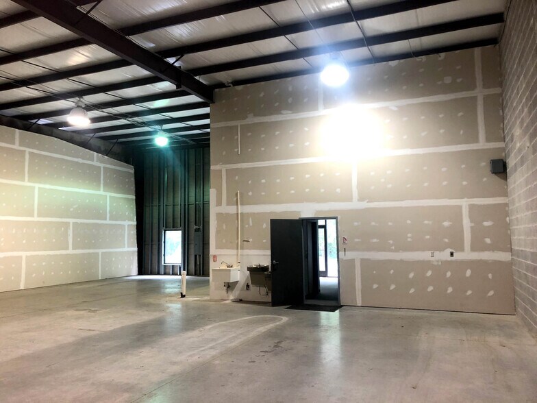 More Photos Of 2010-2048 Exploration Way, Hampton Light Distribution For Lease