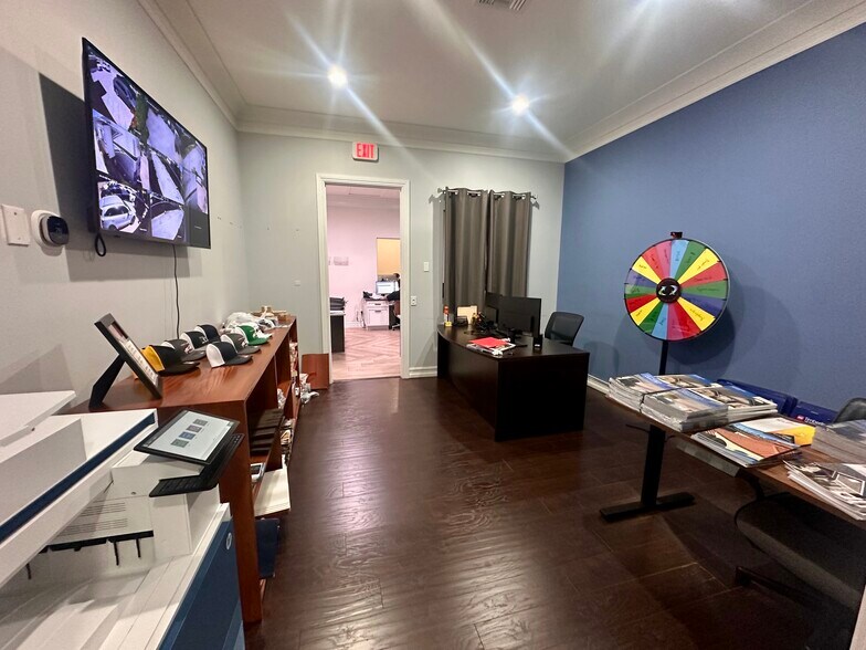 More Photos Of 5731 NE 14th Ave, Fort Lauderdale Warehouse For Lease