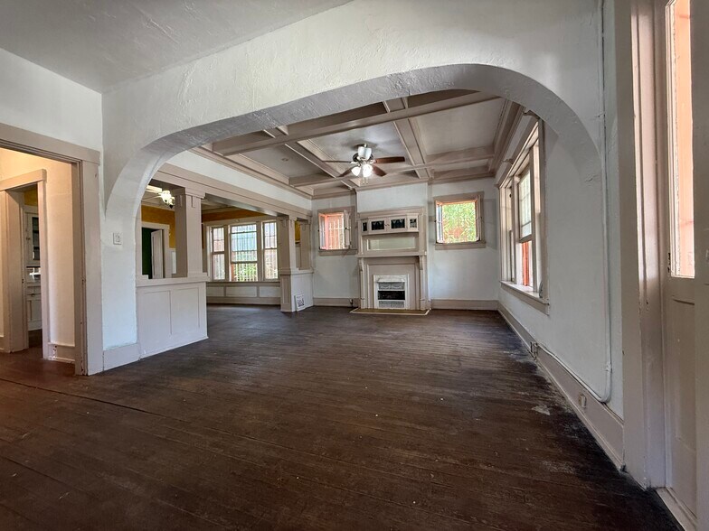 More Photos Of 1314 Magoffin Ave, El Paso Office Residential For Sale