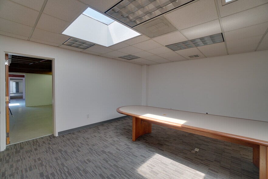 More Photos Of 2196 American Ave, Hayward Warehouse For Lease