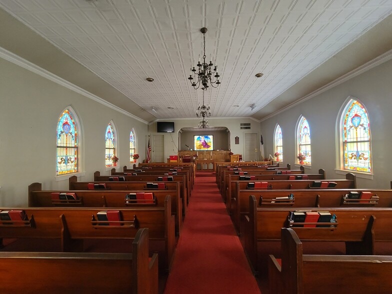 More Photos Of 207 W Viggie St, Hebbronville Religious Facility For Sale