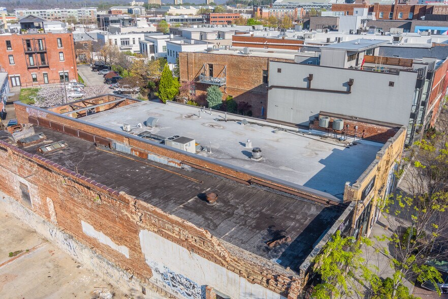 More Photos Of 1437 Market St, Chattanooga Storefront For Lease