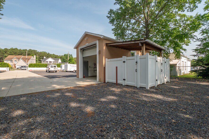 More Photos Of 33 Bordentown Tpke, Jamesburg Showroom For Sale