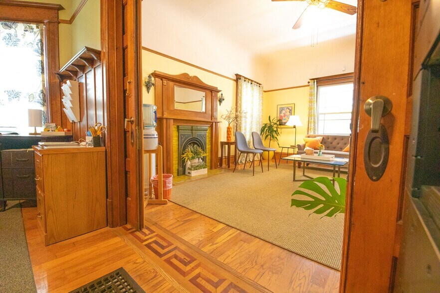 More Photos Of 2025 P St, Sacramento Office For Sale