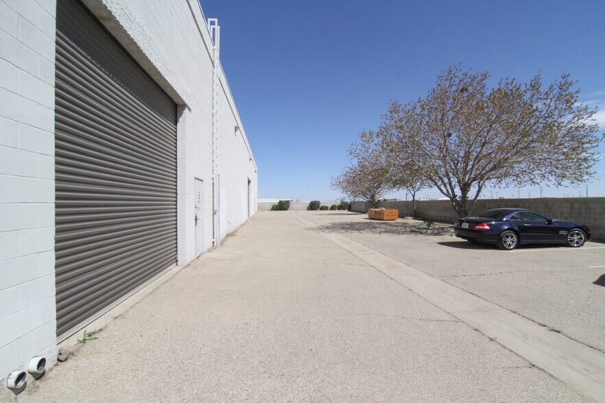 More Photos Of 45440 Trevor Ave, Lancaster Warehouse For Sale