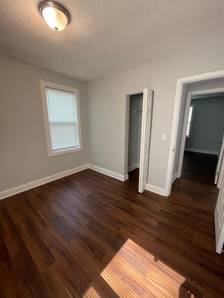 More Photos Of 619 Linwood Ave, Jacksonville Specialty For Sale