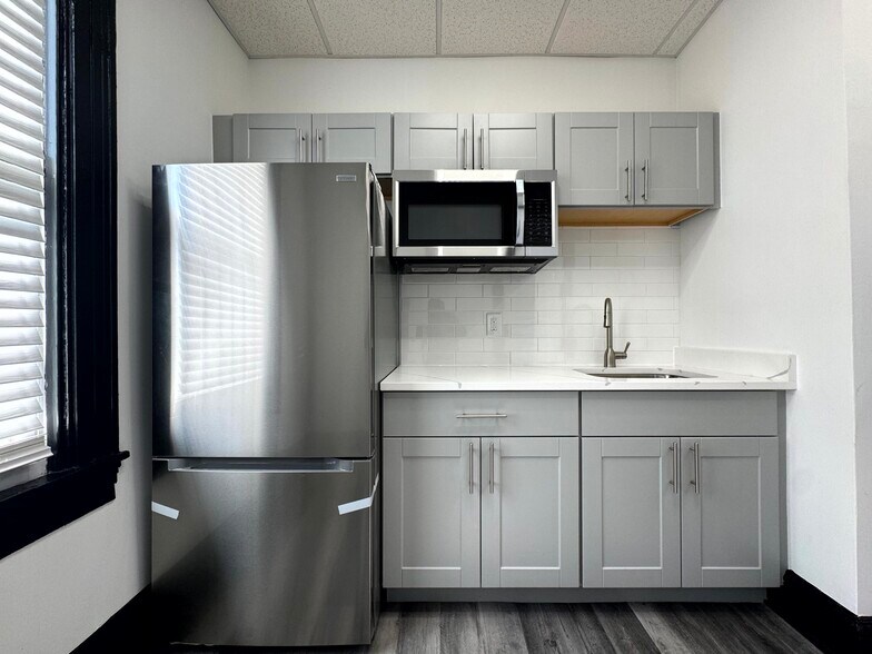 More Photos Of 2131 Maryland Ave, Baltimore Apartments For Lease