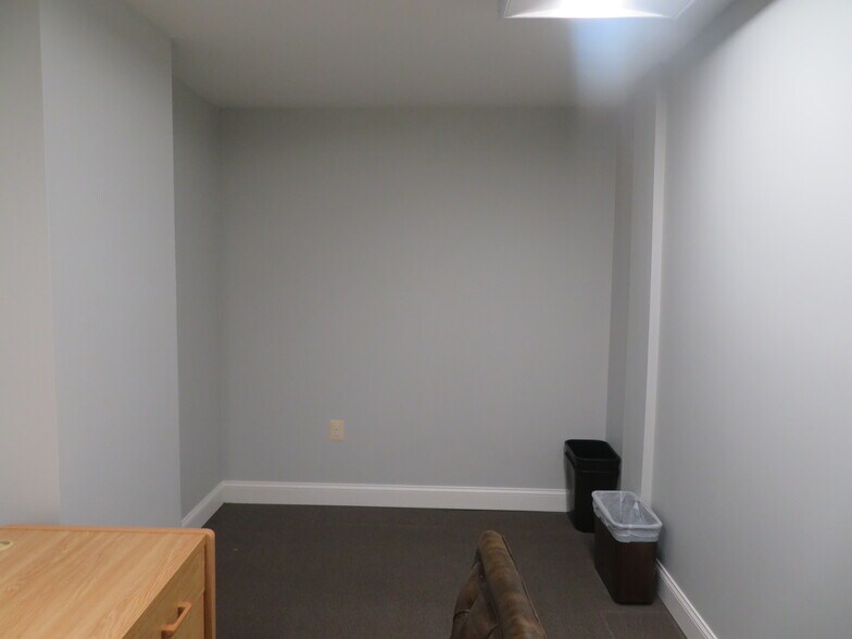 More Photos Of 12051-12083 Tech Rd, Silver Spring Light Manufacturing For Lease