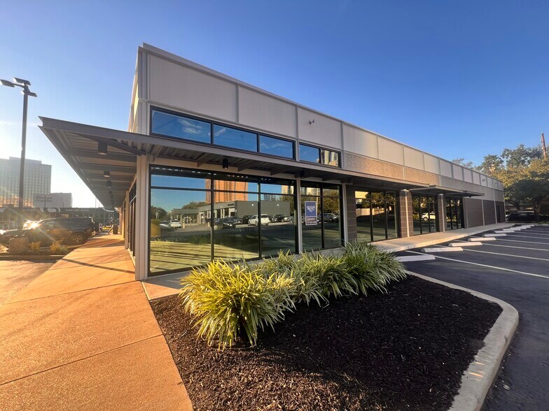 More Photos Of 5350 Westheimer Rd, Houston Unknown For Lease